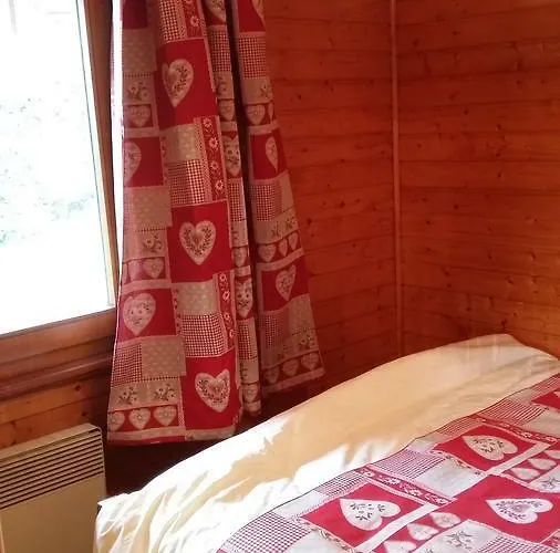 Les Jonquilles בקתה *